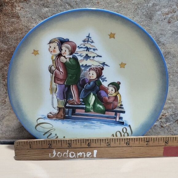 Schmid Hummel Christmas 1981 A Time to Remember Decorative Wall Hanging Plate - Picture 9 of 11
